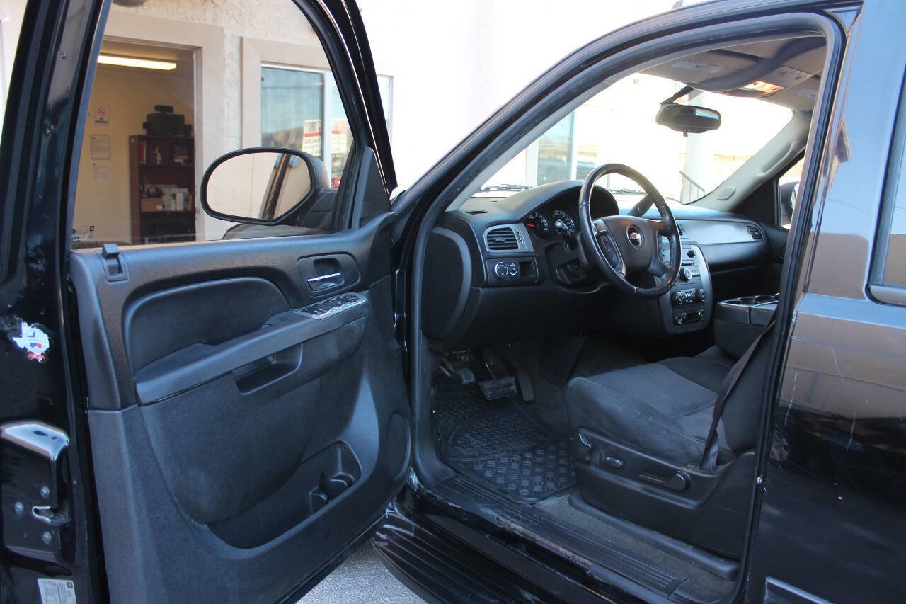 Used 2010 Chevrolet Tahoe LS image 14