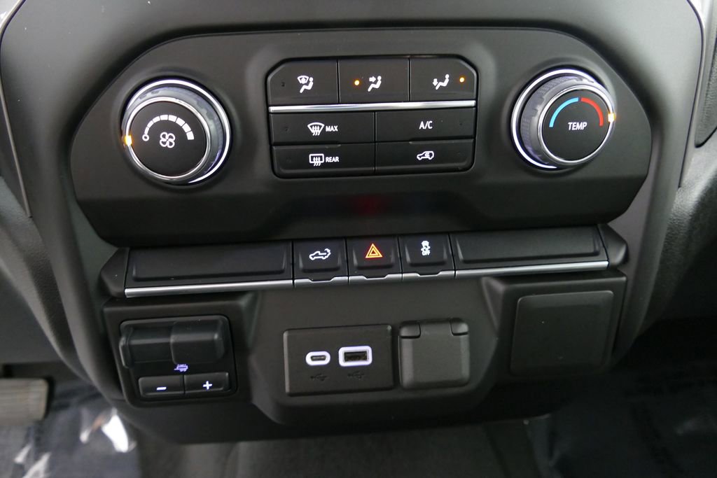 Used 2023 Chevrolet Silverado 2500 Custom w/ Custom Convenience Package image 8