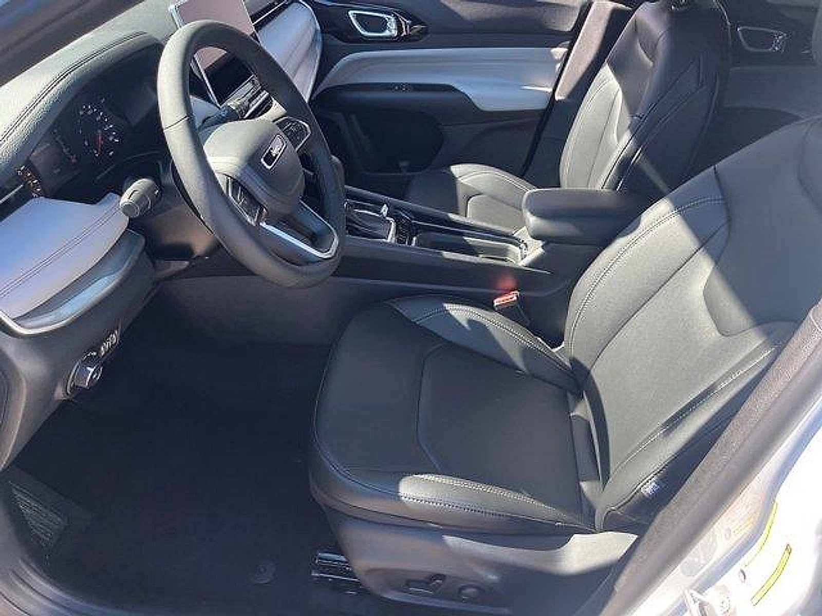 New 2026 Jeep Compass Limited image 9