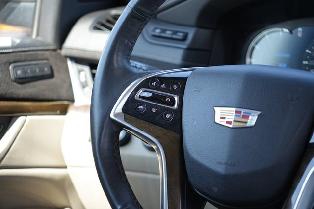 Used 2018 Cadillac Escalade Luxury AWD/4WD image 20