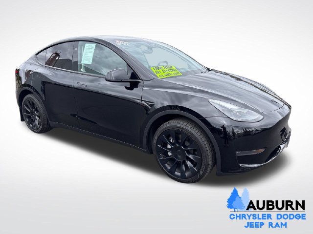 Used 2024 Tesla Model Y Long Range AWD/4WD image 3