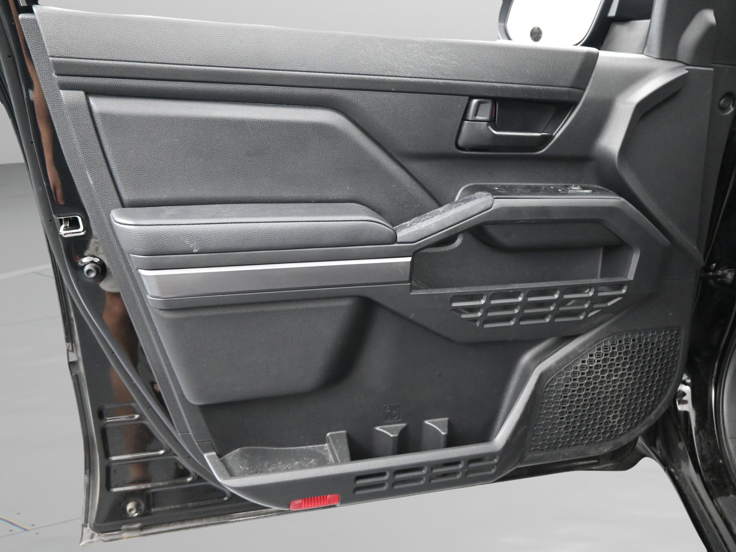 Certified 2024 Toyota Tacoma SR5 AWD/4WD image 31