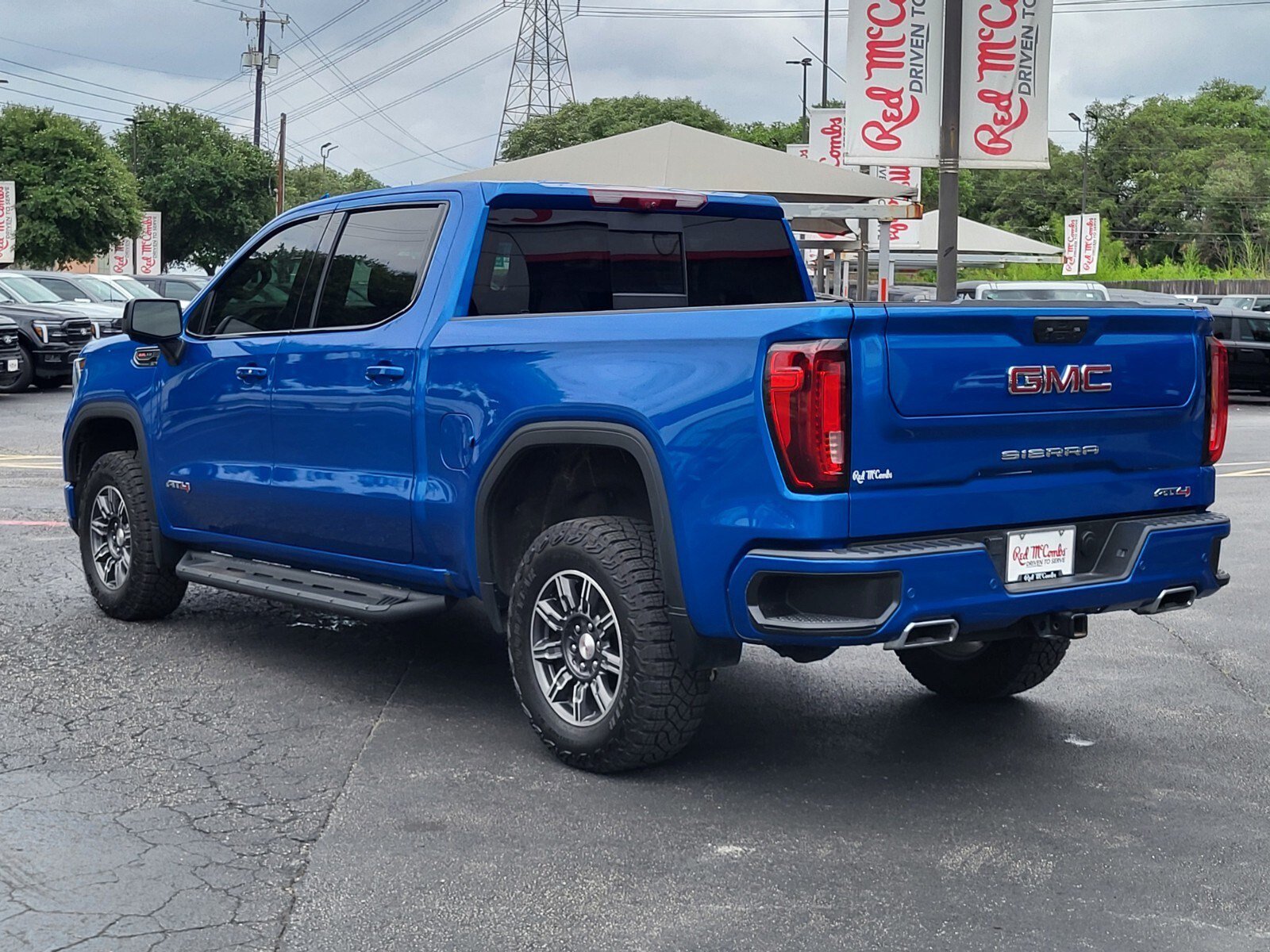 Used 2024 GMC Sierra 1500 AT4 w/ Technology Package AWD/4WD image 6