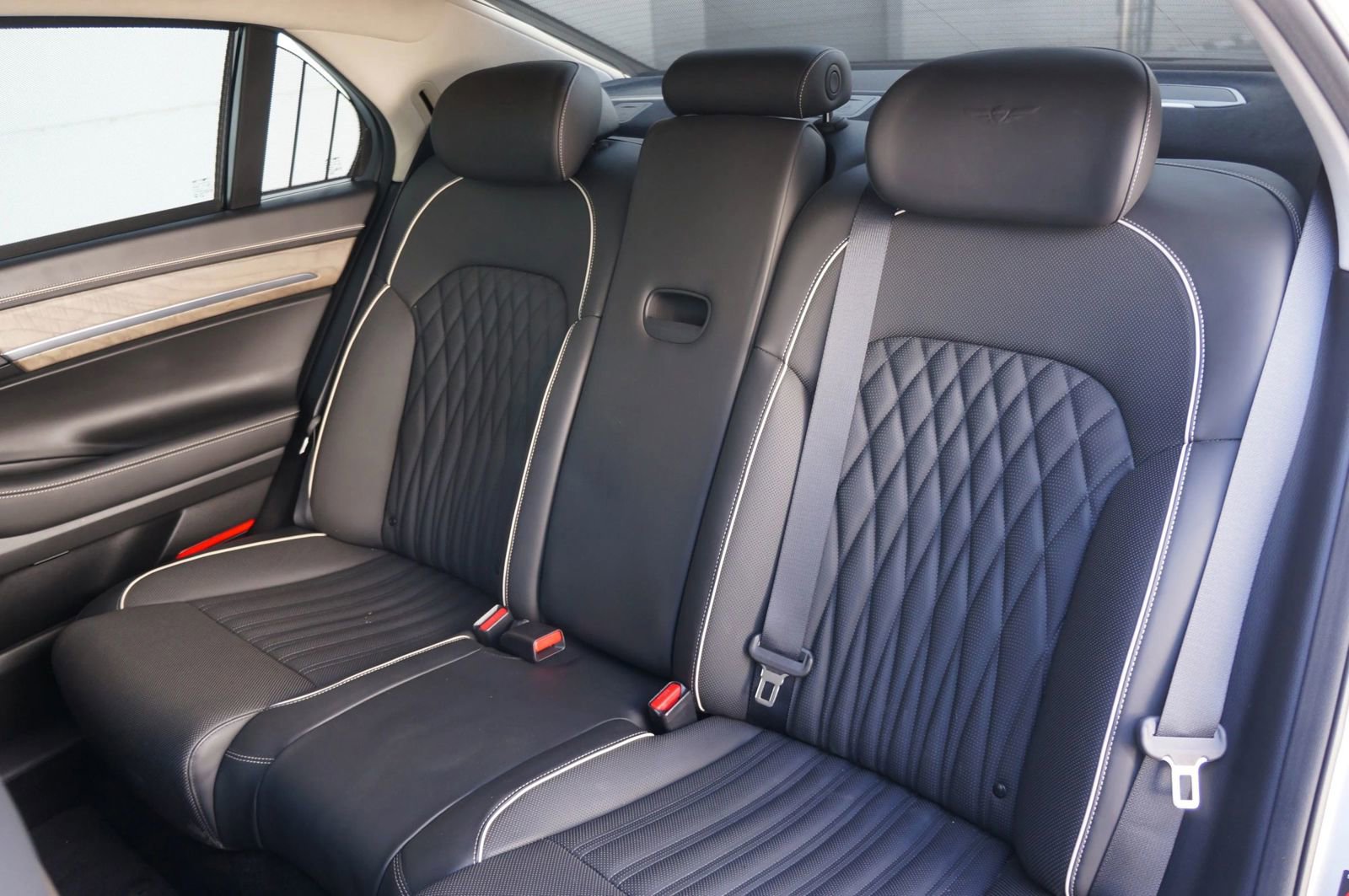 Used 2020 Genesis G90 3.3T Premium image 37