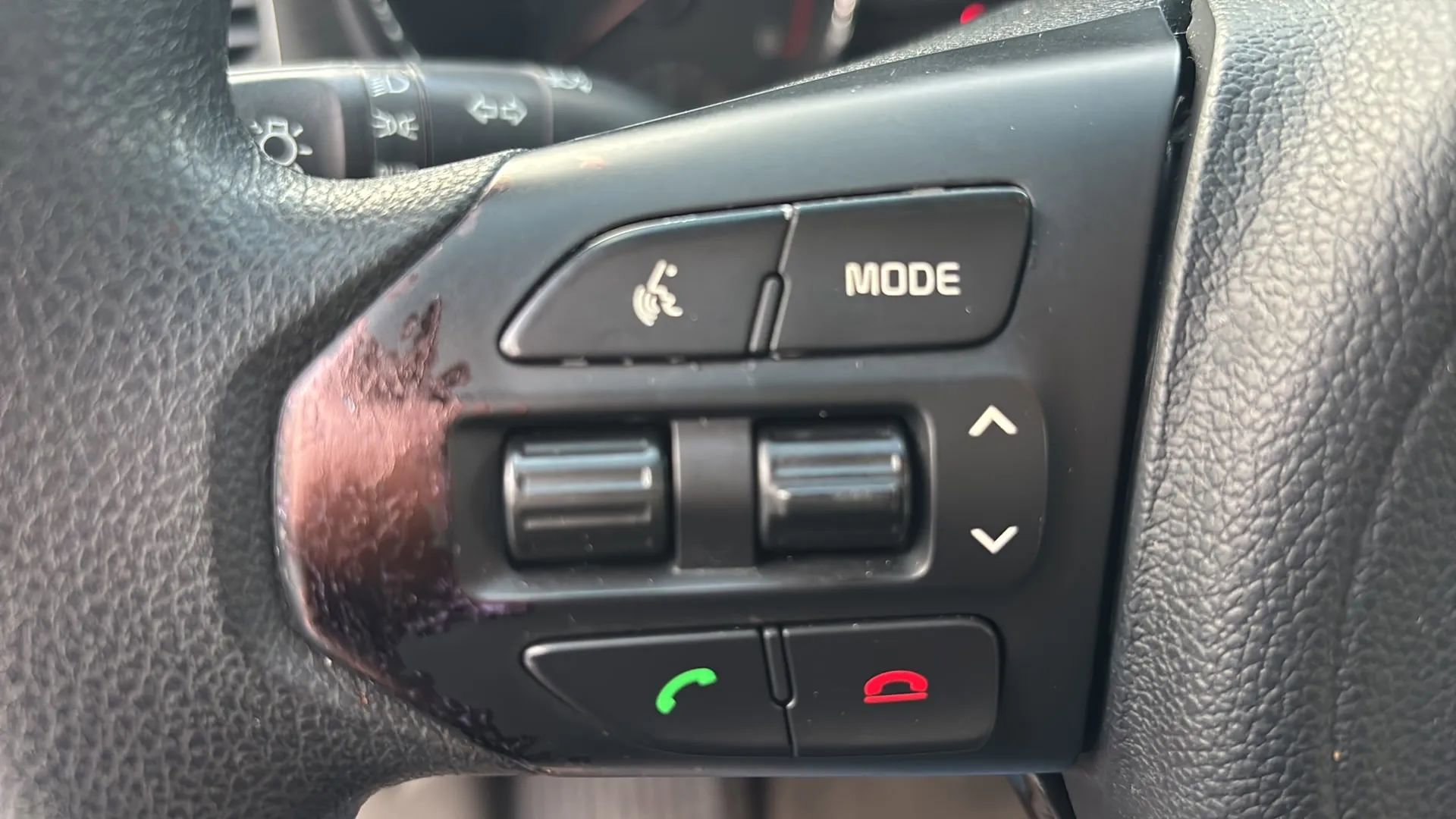 Used 2017 Kia Sedona LX image 30