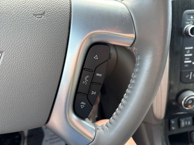 Used 2017 Chevrolet Traverse LT w/ Style and Technology Package image 13