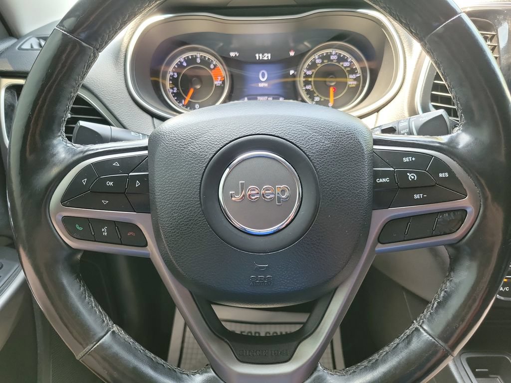 Used 2020 Jeep Cherokee Limited FWD image 11