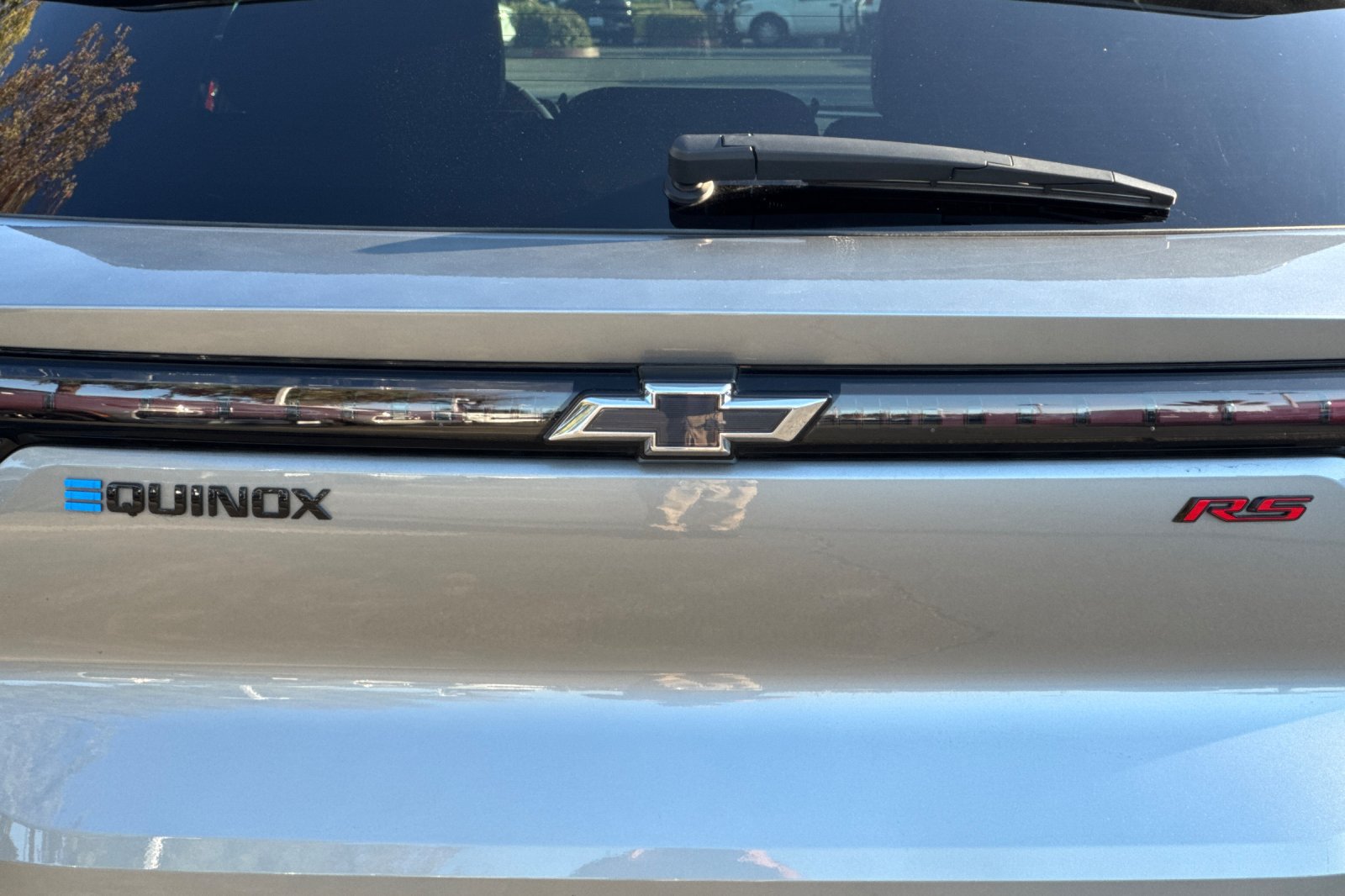 Used 2024 Chevrolet Equinox EV RS FWD image 46