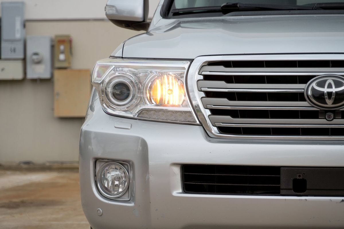 Used 2015 Toyota Land Cruiser AWD/4WD image 20