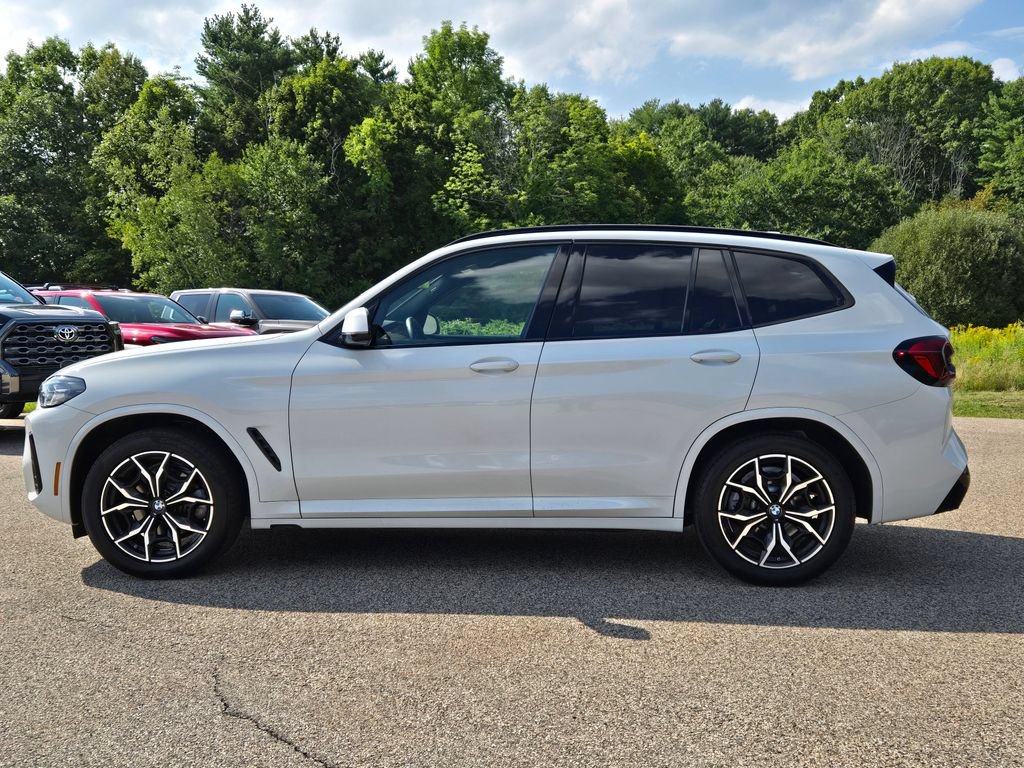 Used 2024 BMW X3 xDrive30i w/ Premium Package AWD/4WD image 2