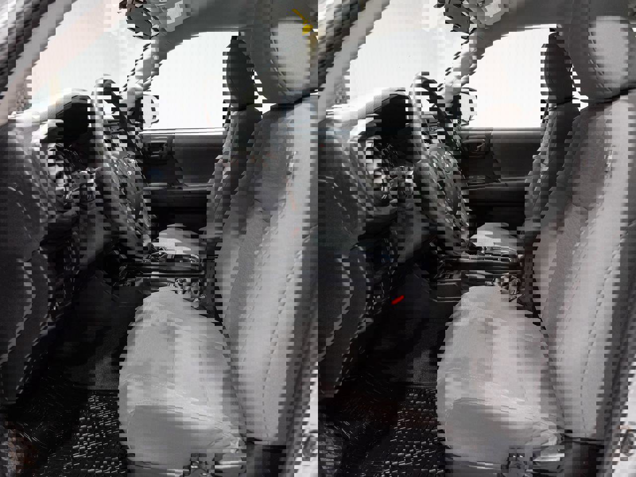 Used 2017 Toyota Tacoma SR image 25