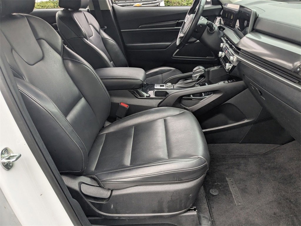 Used 2025 Kia Telluride S image 31