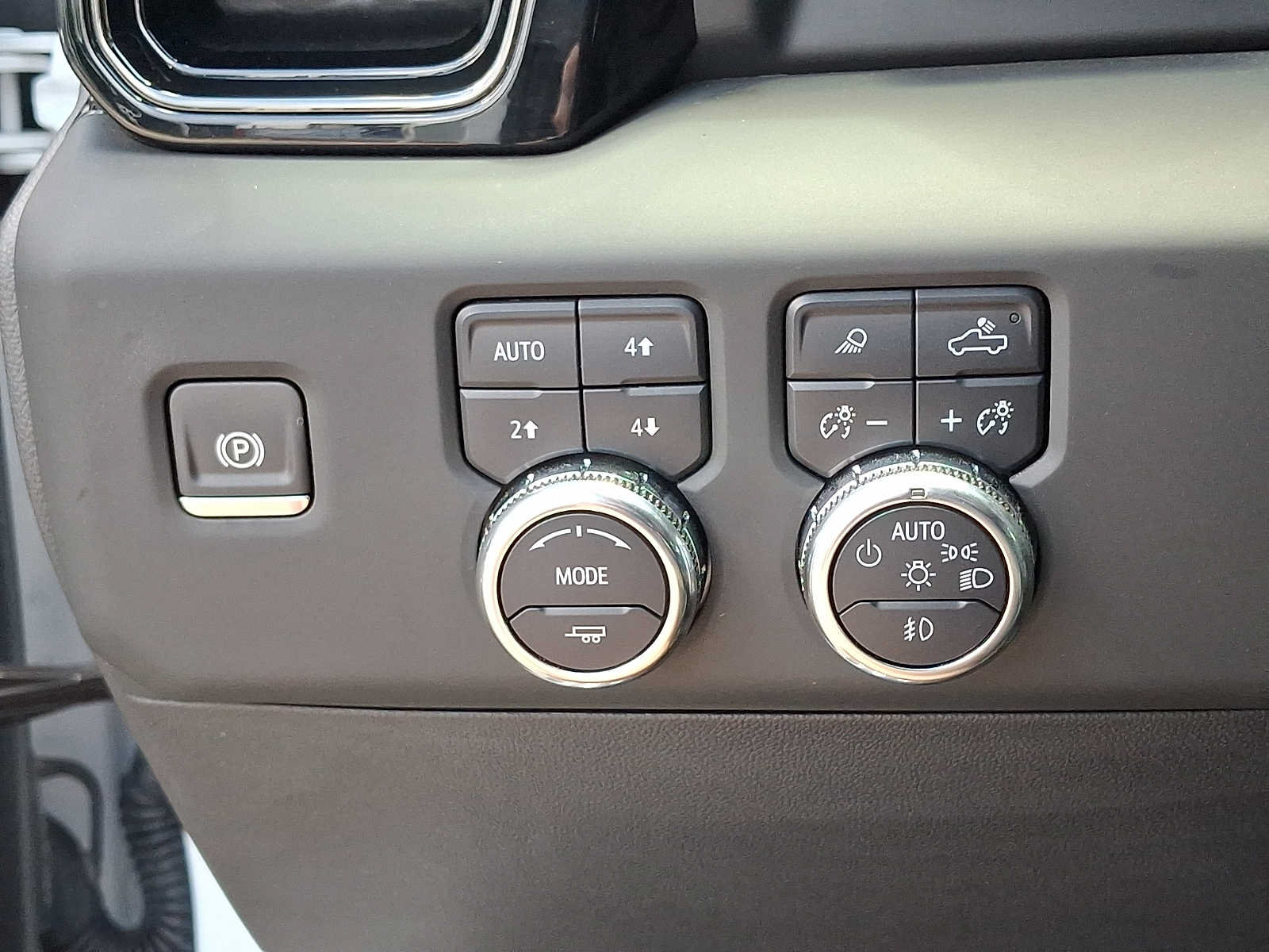 Certified 2024 GMC Sierra 1500 AT4 w/ Technology Package AWD/4WD image 25