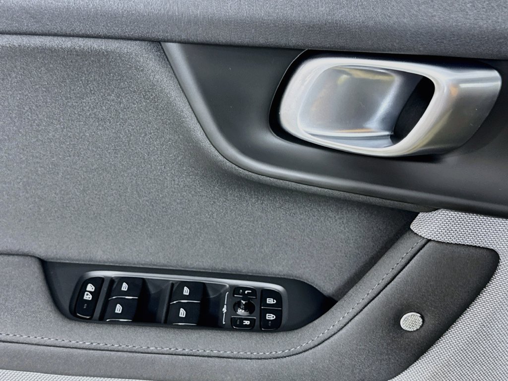 Used 2024 Polestar Polestar 2 AWD/4WD image 17