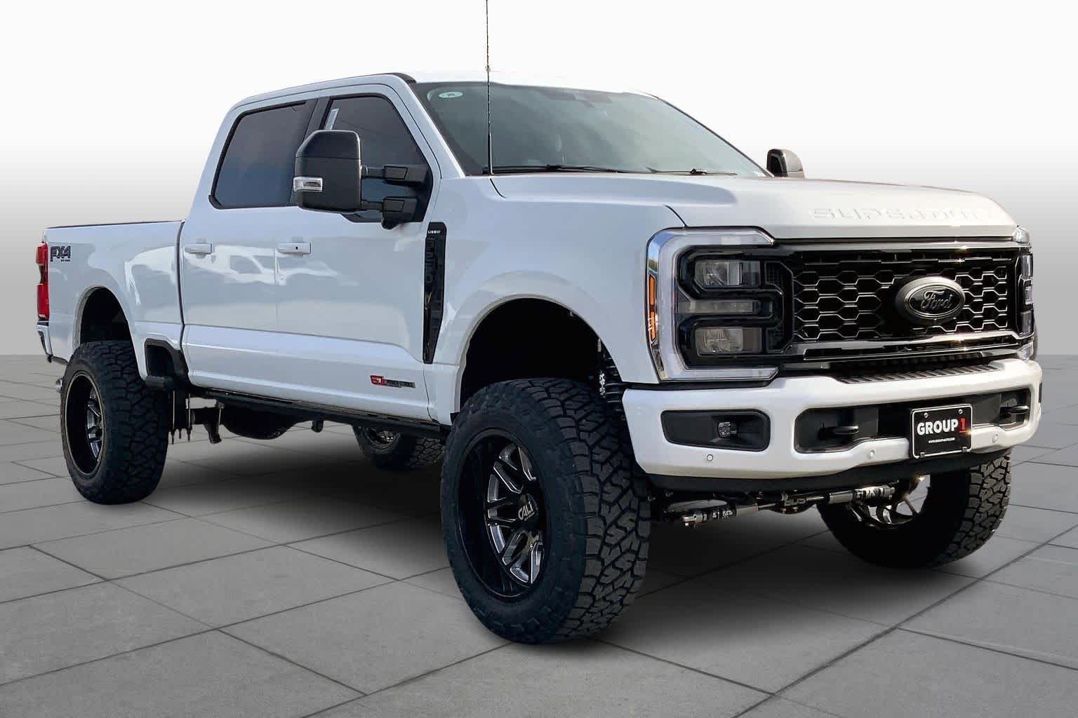 New 2026 Ford F250 Lariat w/ Black Appearance Package video 2