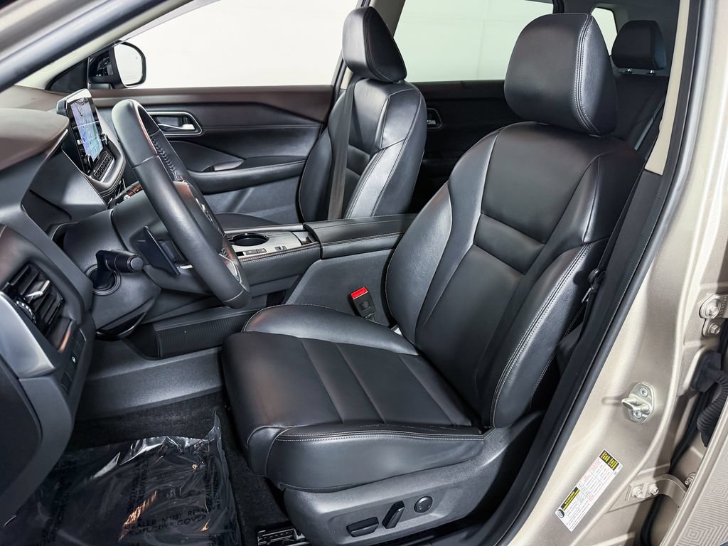 Certified 2021 Nissan Rogue SL w/ Premium Package FWD image 16