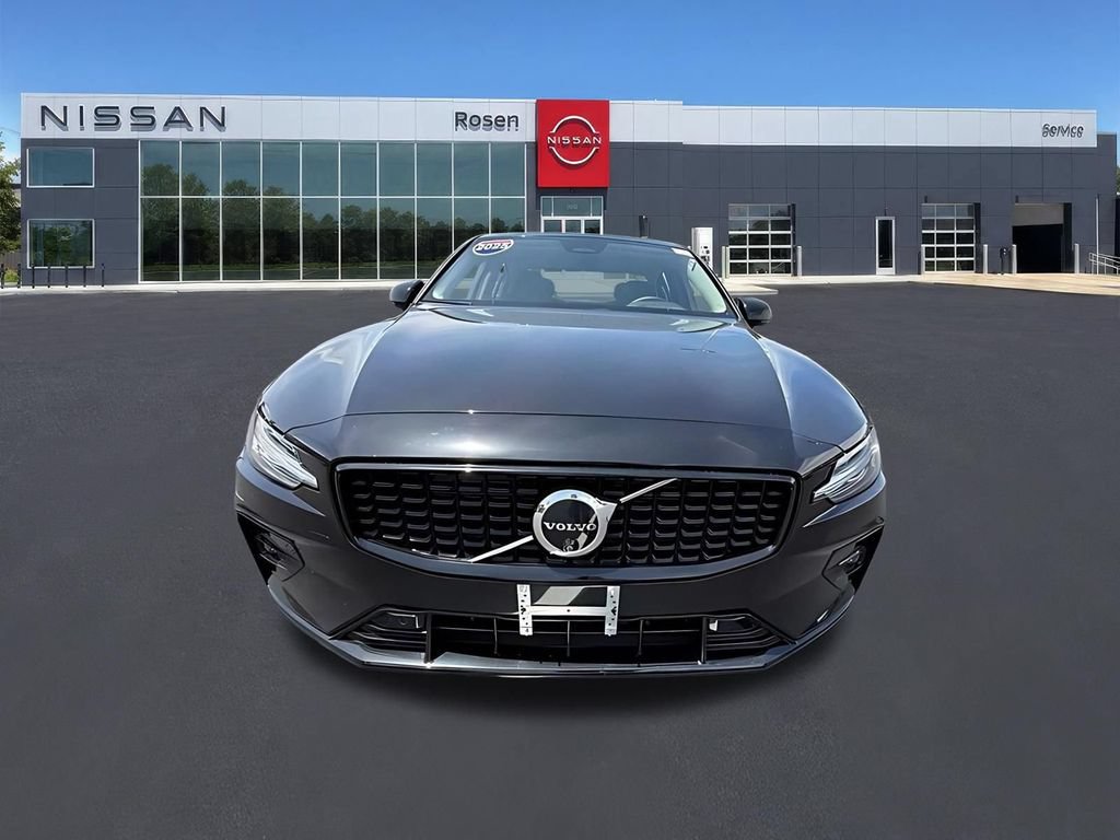 Used 2025 Volvo S60 B5 Plus AWD/4WD image 31