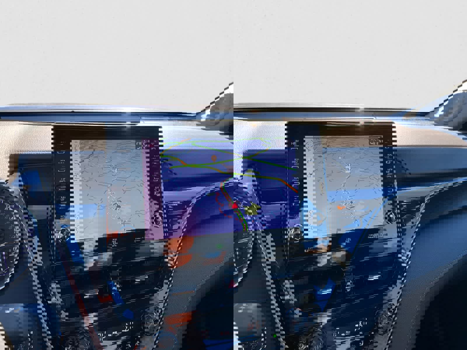 Used 2021 Toyota Camry XLE w/ Navigation Package image 21