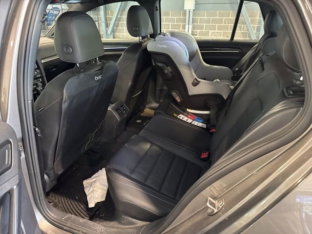 Used 2017 Volkswagen Golf R 4-Door AWD/4WD image 12