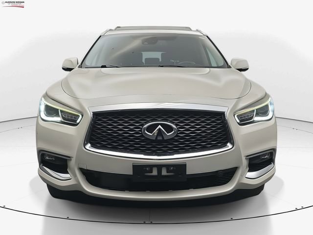 Used 2018 INFINITI QX60 Luxe w/ Deluxe Technology Package image 3