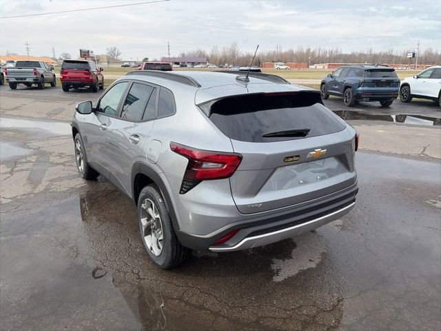 New 2026 Chevrolet Trax LT w/ Driver Confidence Package FWD image 4