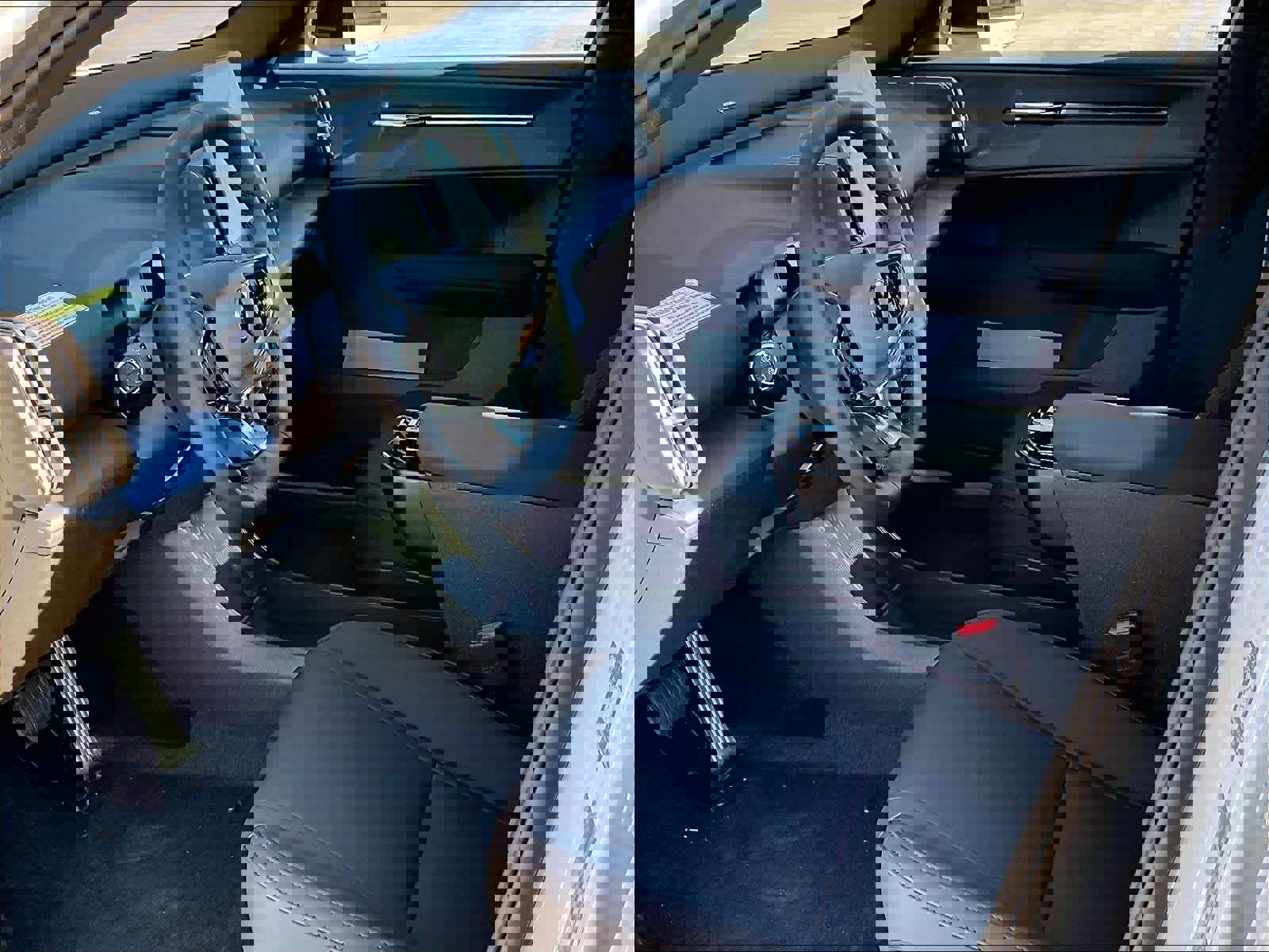 New 2026 Volvo EX30 Plus w/ Climate Package image 8