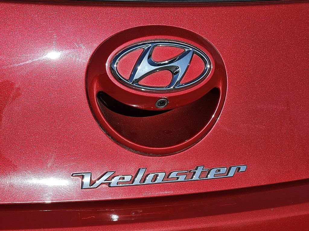 Used 2016 Hyundai Veloster Turbo image 13