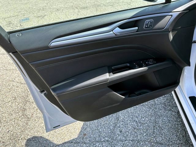 Used 2016 Ford Fusion Titanium AWD/4WD image 17