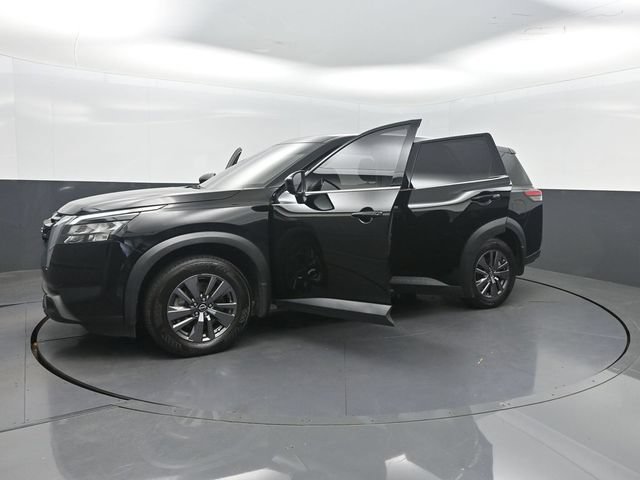 Used 2023 Nissan Pathfinder S FWD image 37