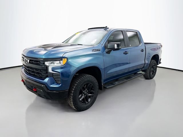 Used 2024 Chevrolet Silverado 1500 LT Trail Boss w/ Convenience Package II image 3