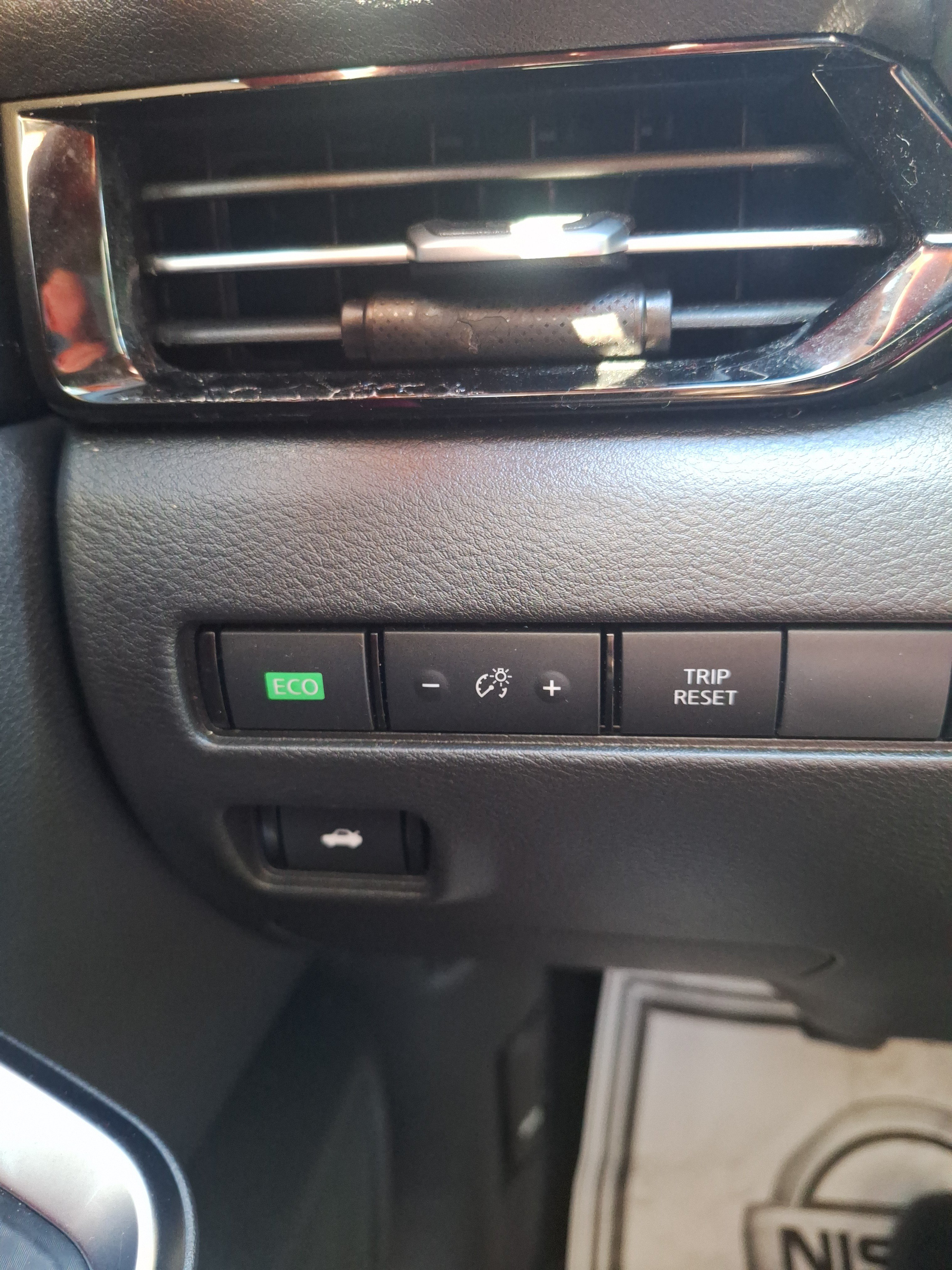 Certified 2024 Nissan Sentra SR FWD image 31