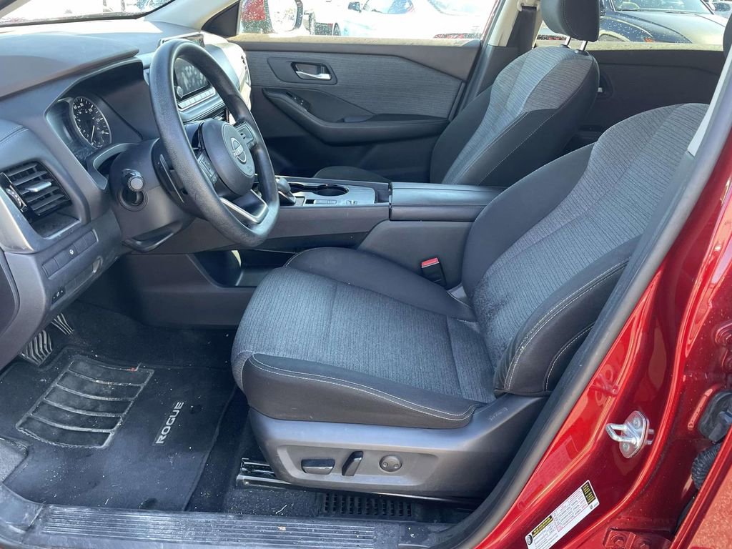 Used 2022 Nissan Rogue SV image 40