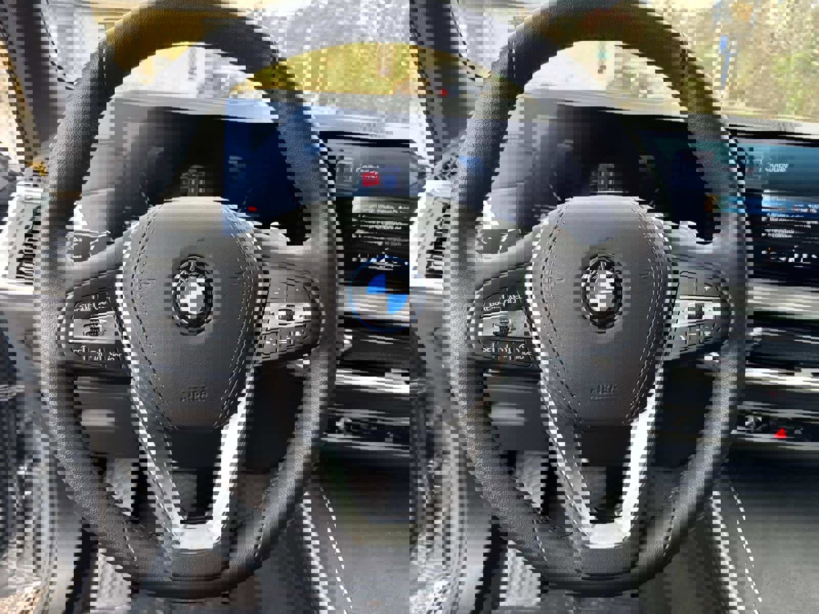 Used 2025 BMW X5 xDrive50e image 30