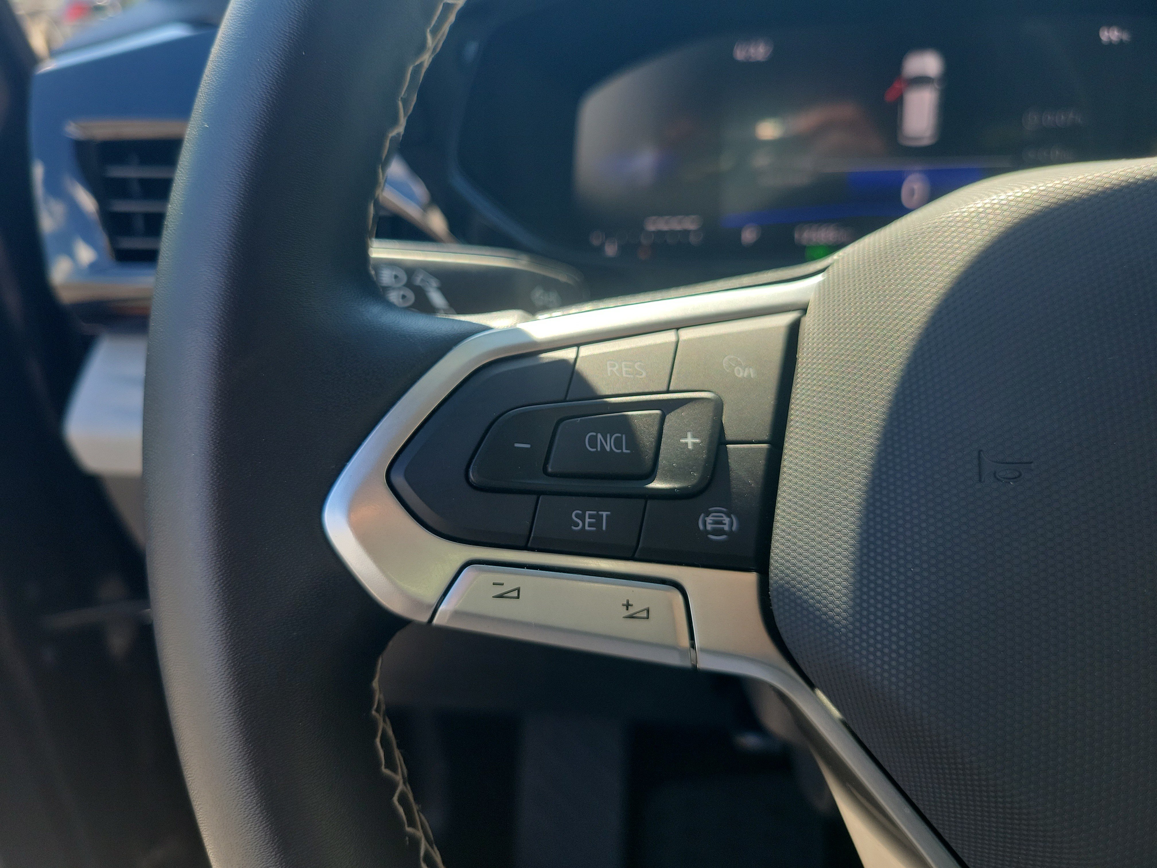 Certified 2023 Volkswagen Taos S FWD image 25