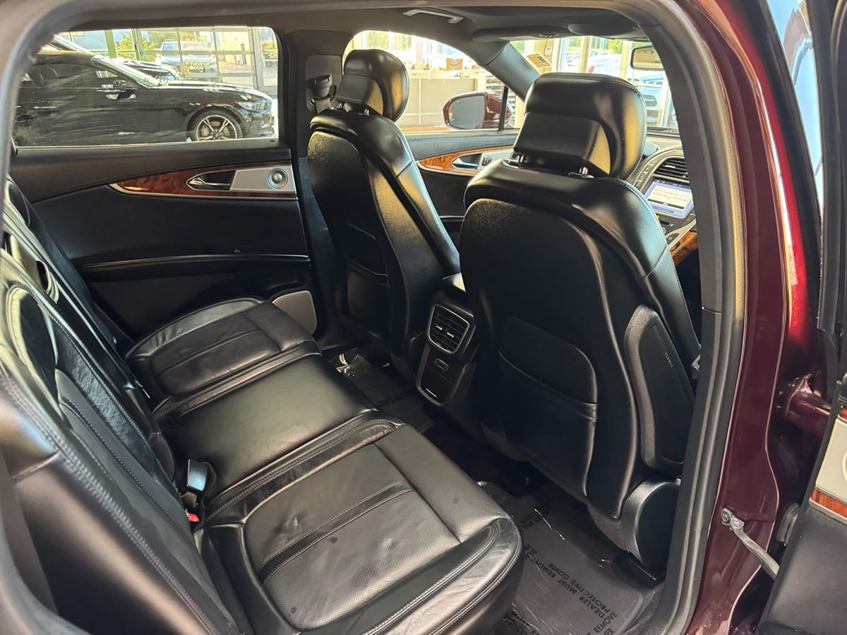 Used 2017 Lincoln MKX Reserve w/ Luxury Package image 45