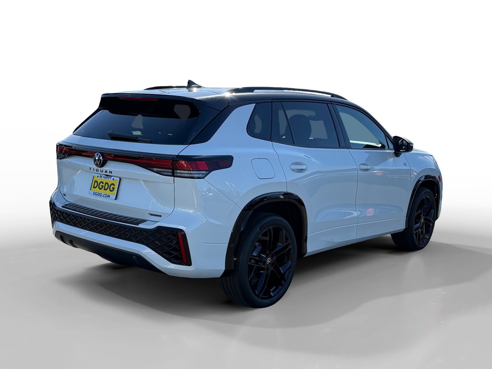 New 2026 Volkswagen Tiguan SE R-Line AWD/4WD image 5