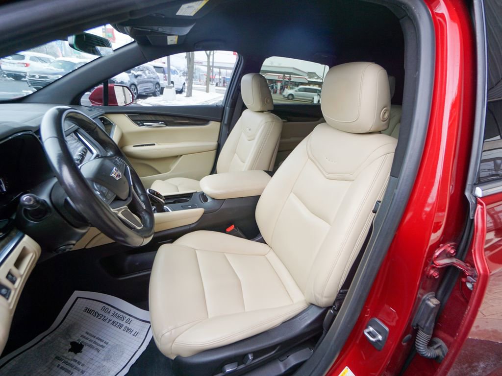 Used 2019 Cadillac XT5 FWD image 13