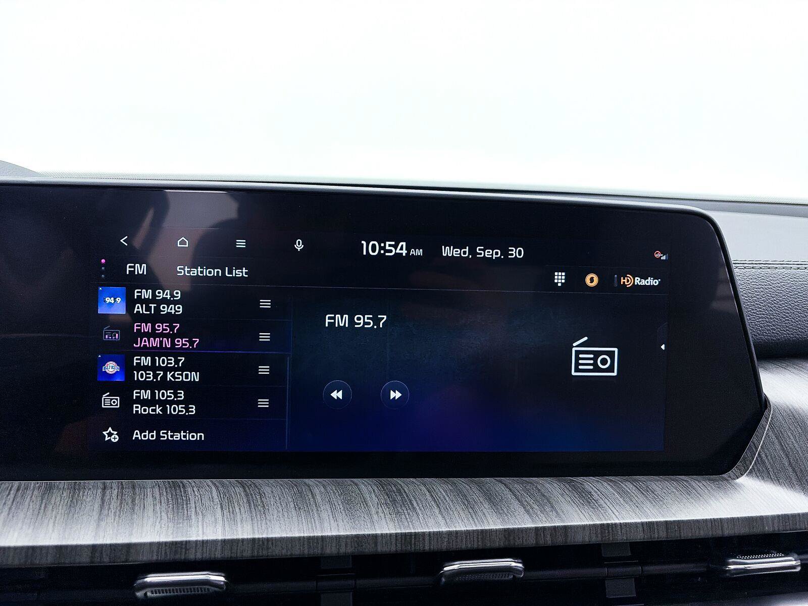 Used 2025 Kia Telluride EX w/ EX Captain's Chair Package FWD image 24