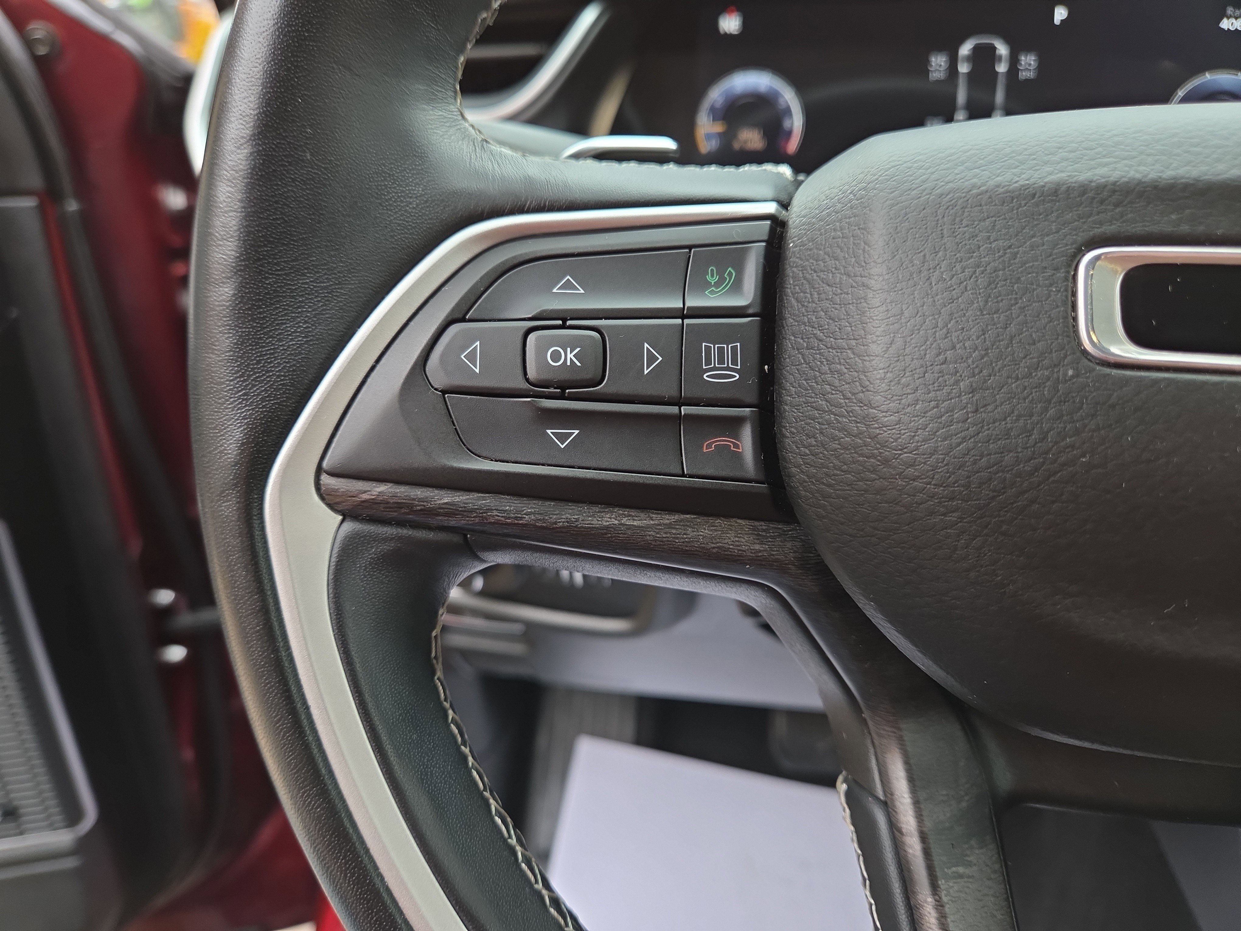 Used 2021 Jeep Grand Cherokee L Limited w/ Luxury Tech Group II image 19