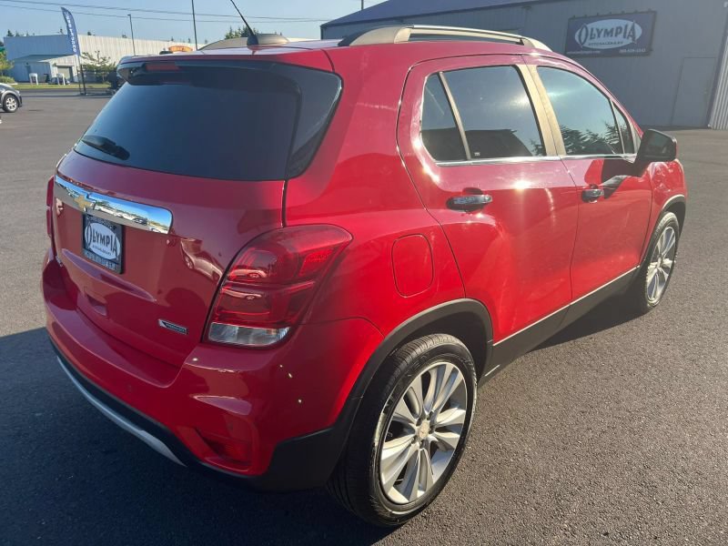 Used 2017 Chevrolet Trax Premier w/ Driver Confidence II Package FWD image 10