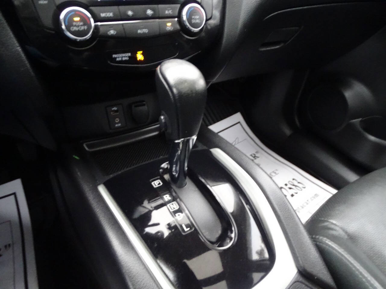 Used 2014 Nissan Rogue SL image 31