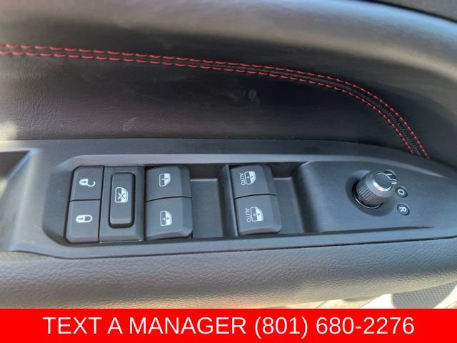 New 2026 Jeep Compass Trailhawk w/ Sun, Sound & Navigation Group AWD/4WD image 16