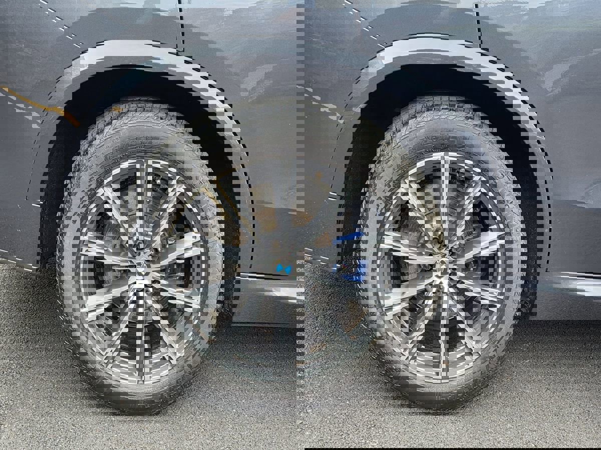 Used 2020 BMW X5 M50i w/ Premium Package image 15