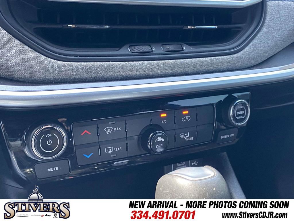 Used 2025 Jeep Compass Latitude image 54