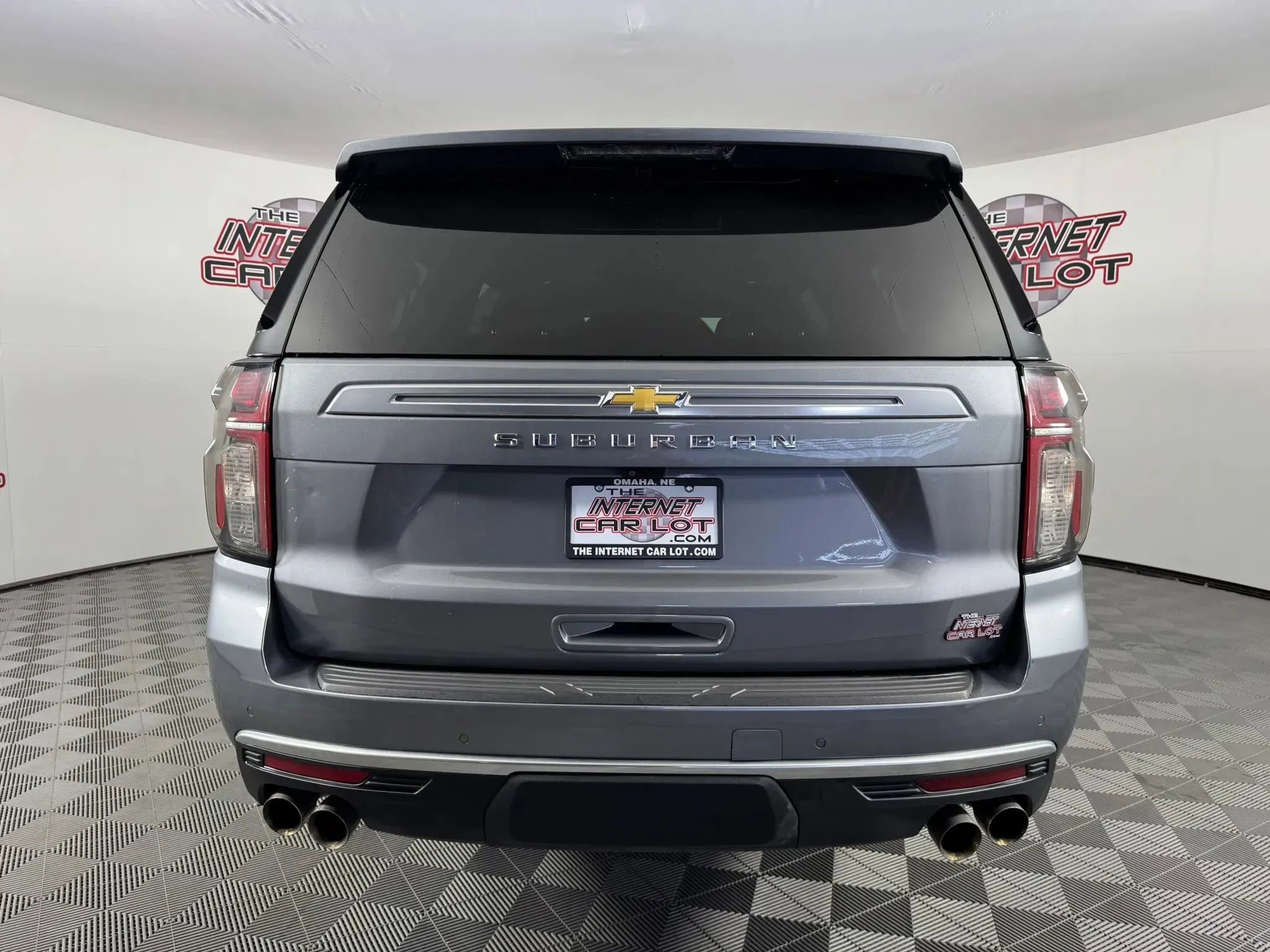 Used 2021 Chevrolet Suburban High Country w/ Premium Package AWD/4WD image 6