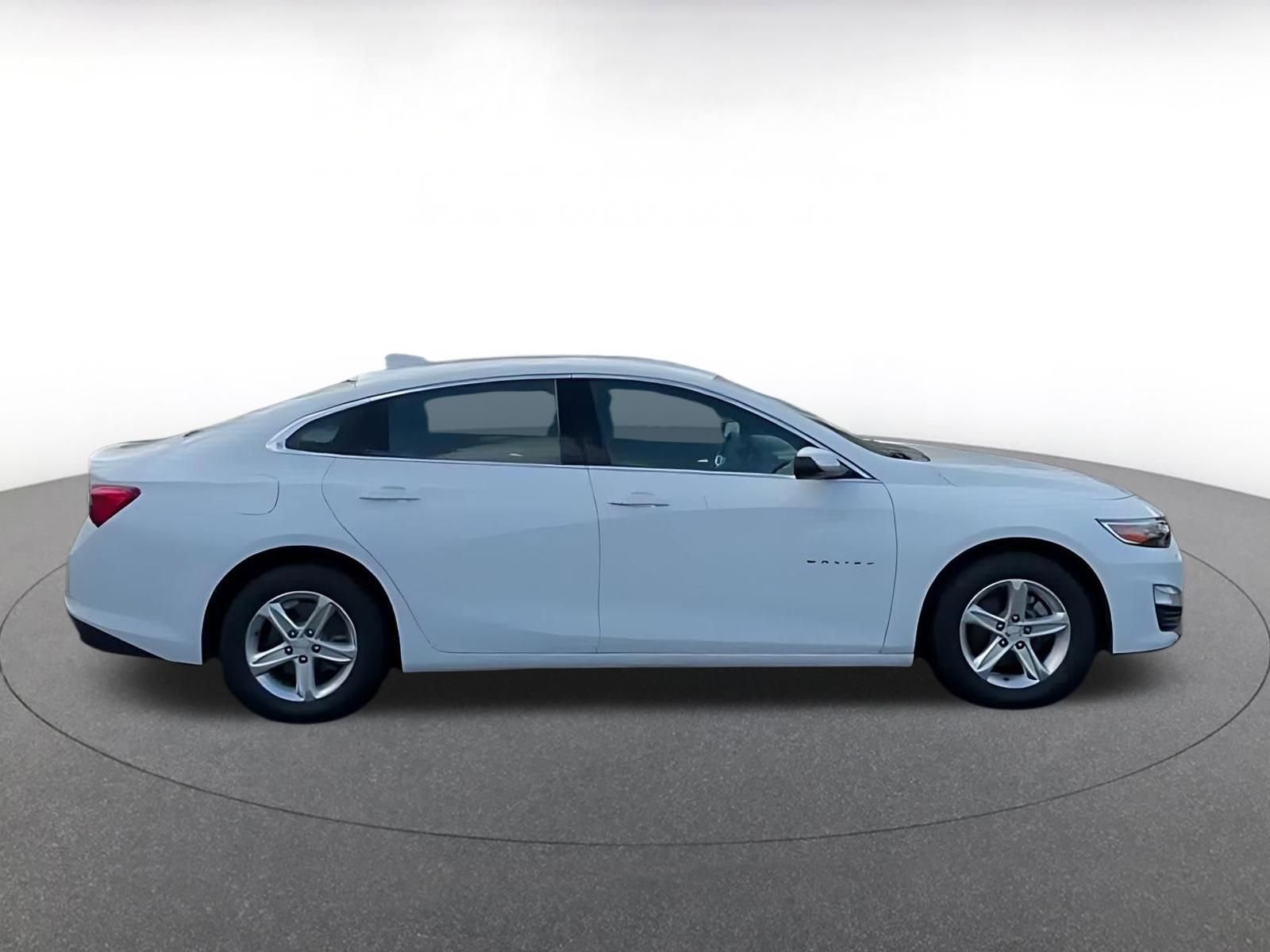 Used 2024 Chevrolet Malibu LT FWD image 14