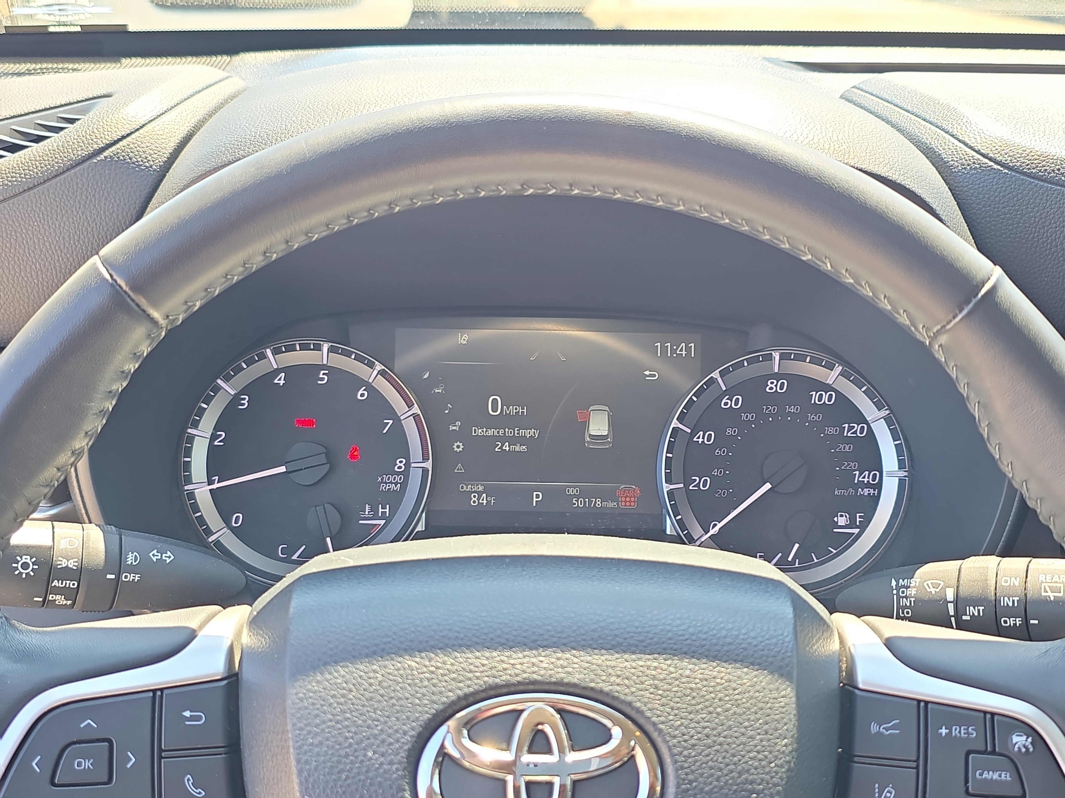Used 2024 Toyota Highlander LE FWD image 28
