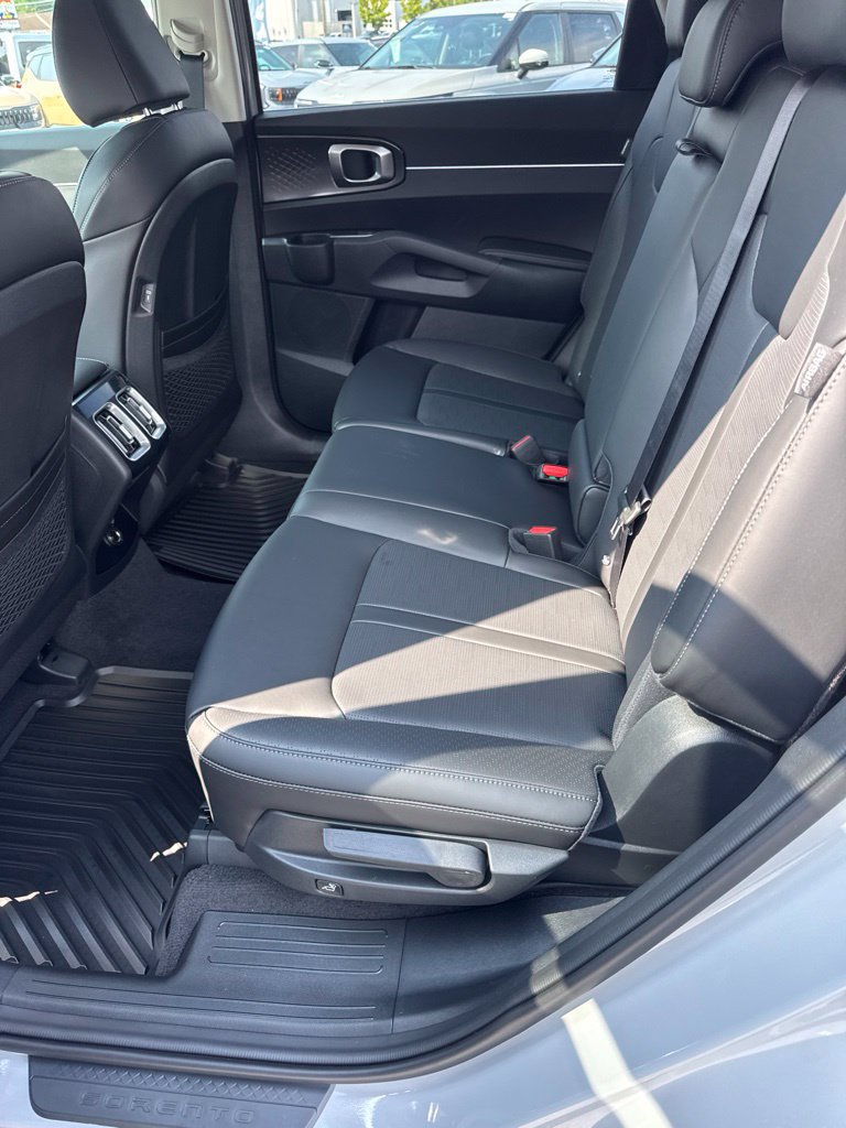 New 2026 Kia Sorento EX AWD/4WD image 12