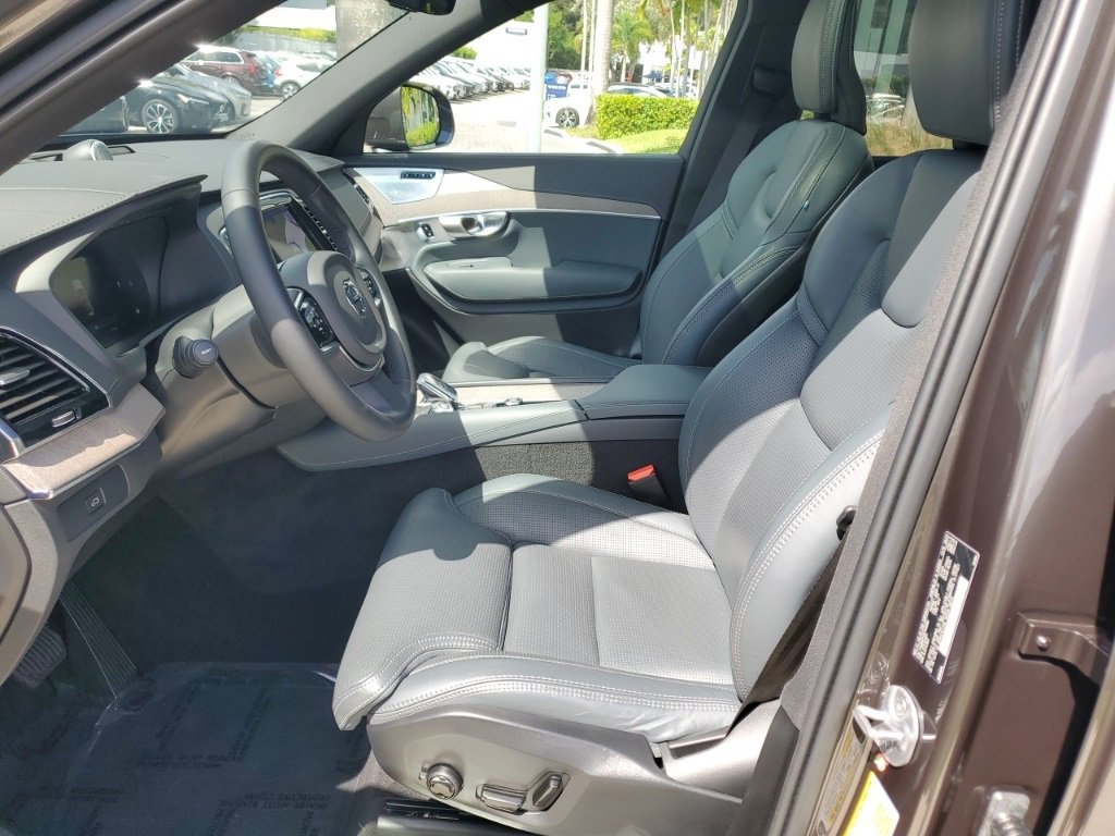 Used 2024 Volvo XC90 B6 Ultimate w/ Protection Package Premier image 14