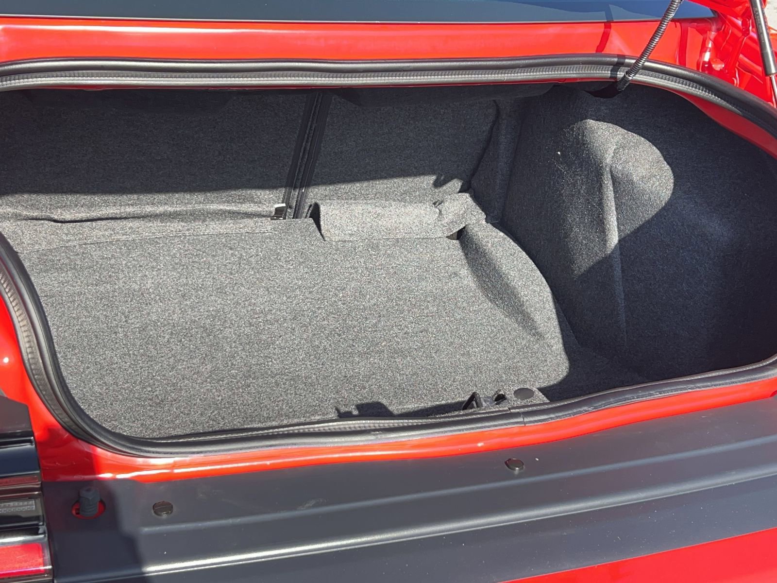 Used 2016 Dodge Challenger R/T Scat Pack w/ Leather Interior Group RWD image 12